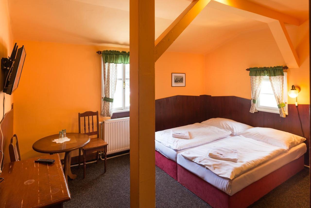 Hotel Diana Spindleruv Mlyn Bagian luar foto
