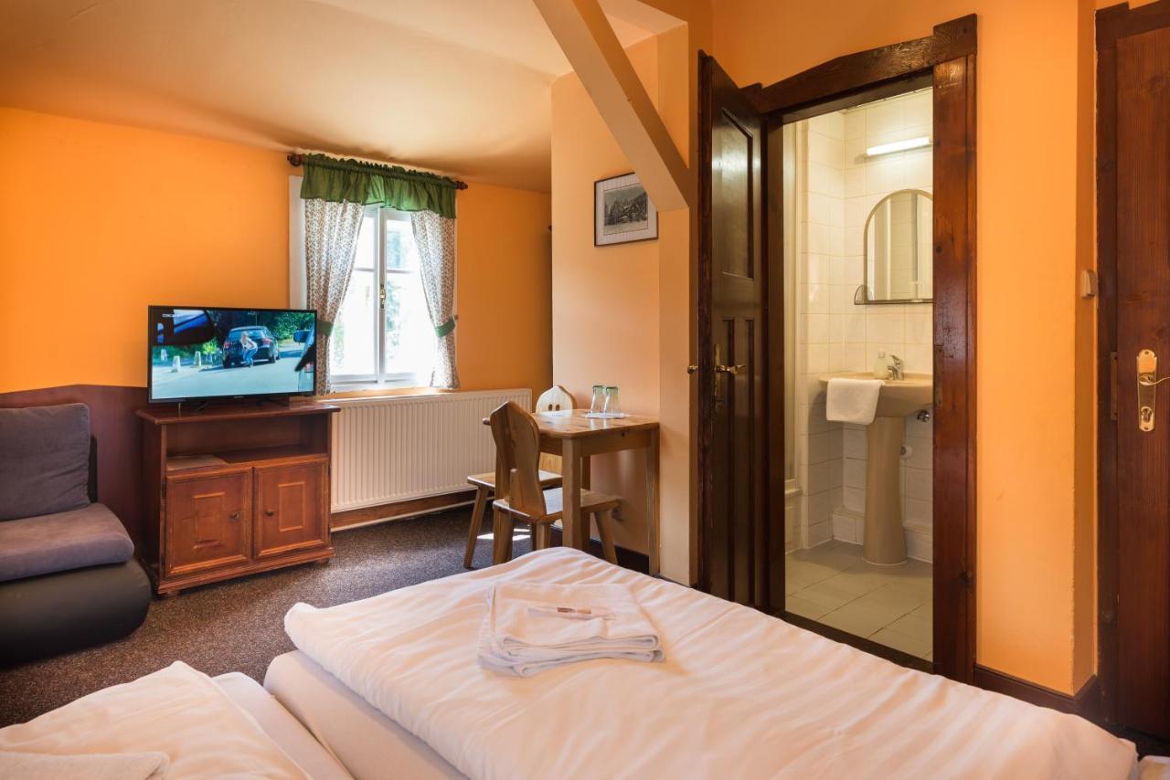 Hotel Diana Spindleruv Mlyn Bagian luar foto
