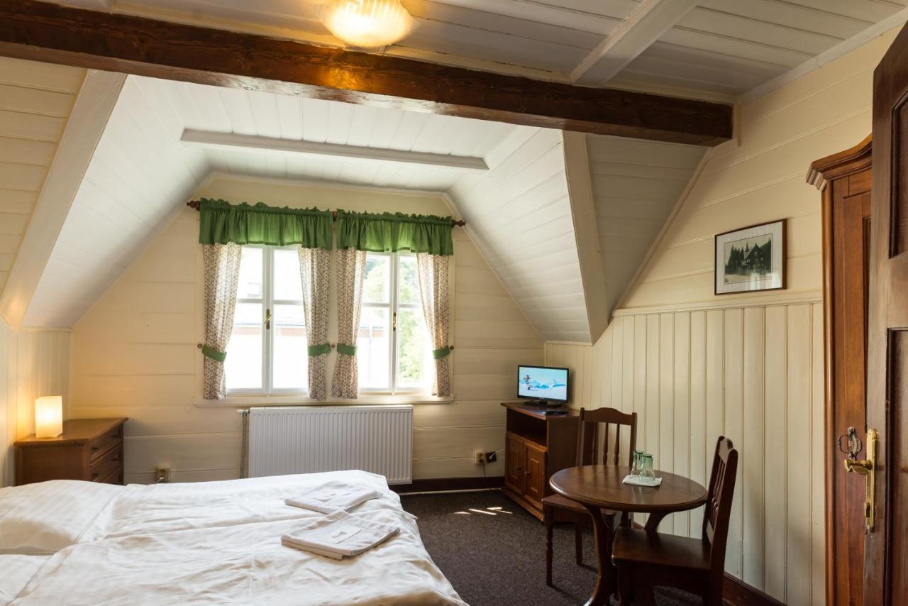 Hotel Diana Spindleruv Mlyn Bagian luar foto