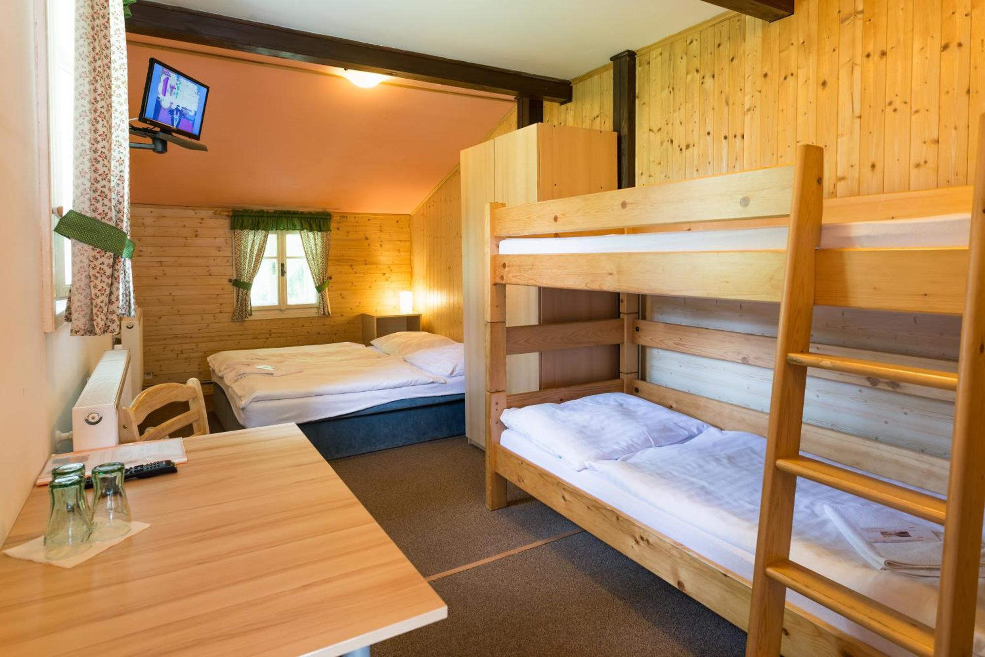 Hotel Diana Spindleruv Mlyn Bagian luar foto