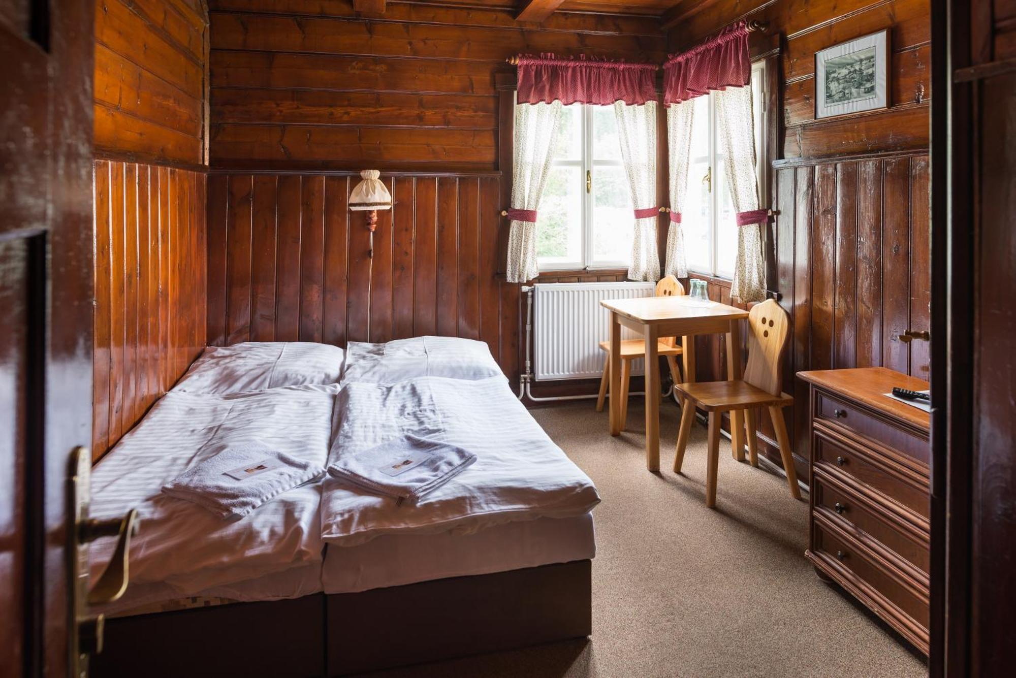 Hotel Diana Spindleruv Mlyn Bagian luar foto