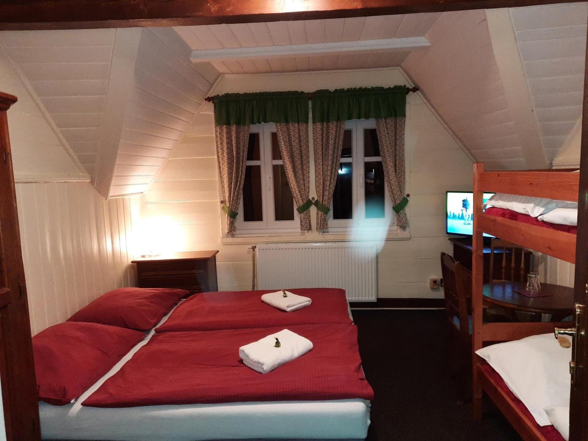 Hotel Diana Spindleruv Mlyn Bagian luar foto