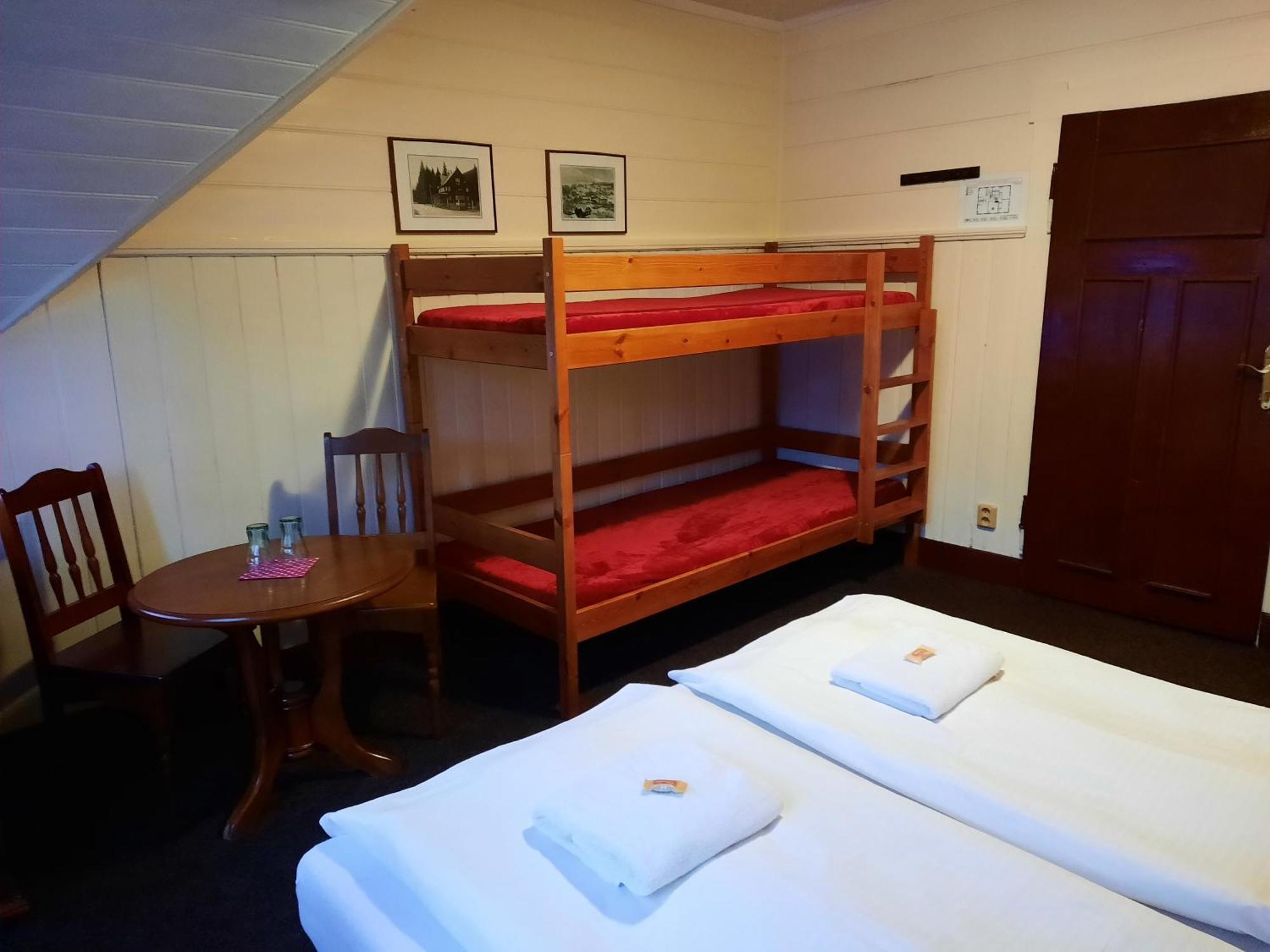 Hotel Diana Spindleruv Mlyn Bagian luar foto