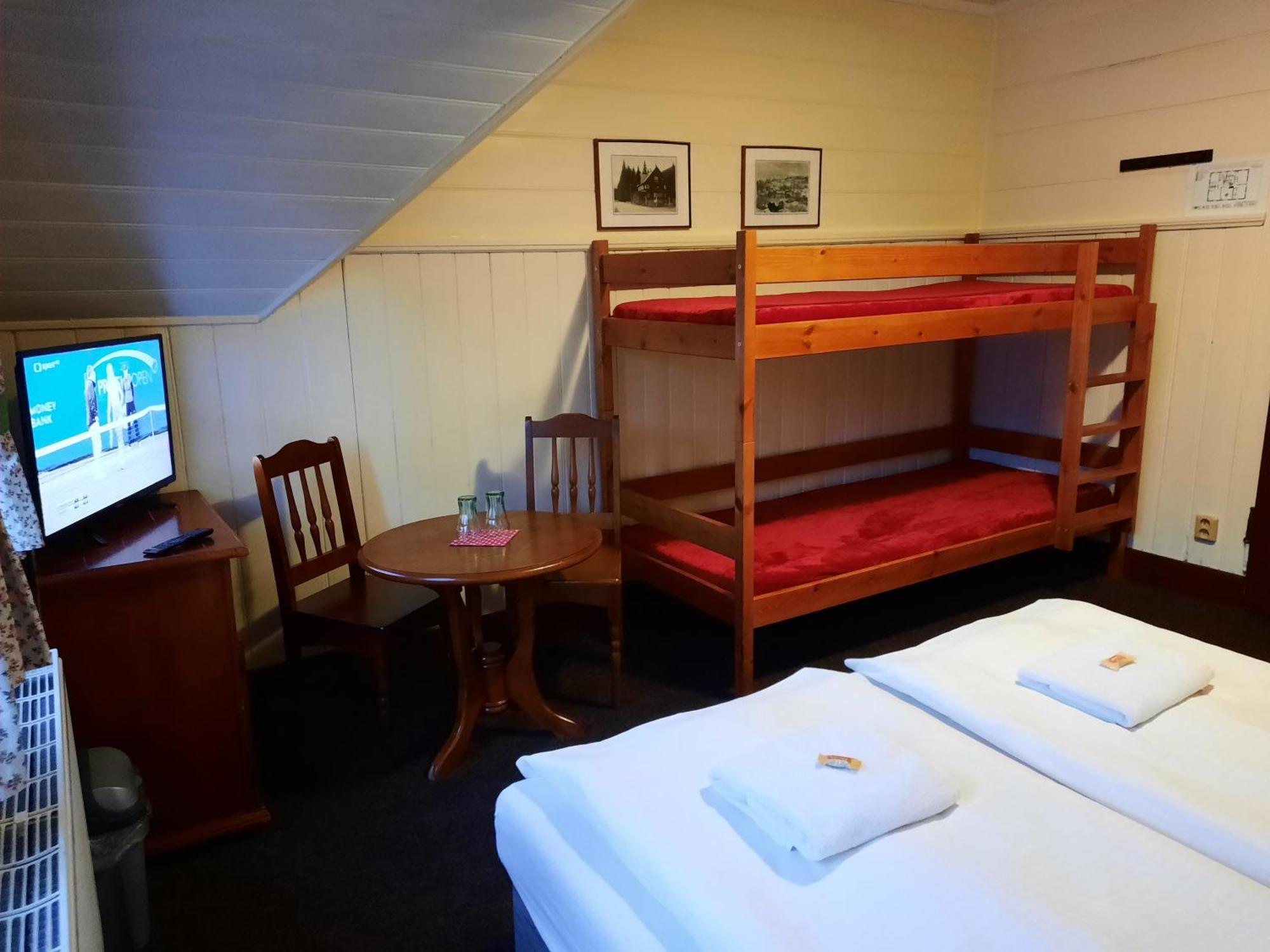 Hotel Diana Spindleruv Mlyn Bagian luar foto