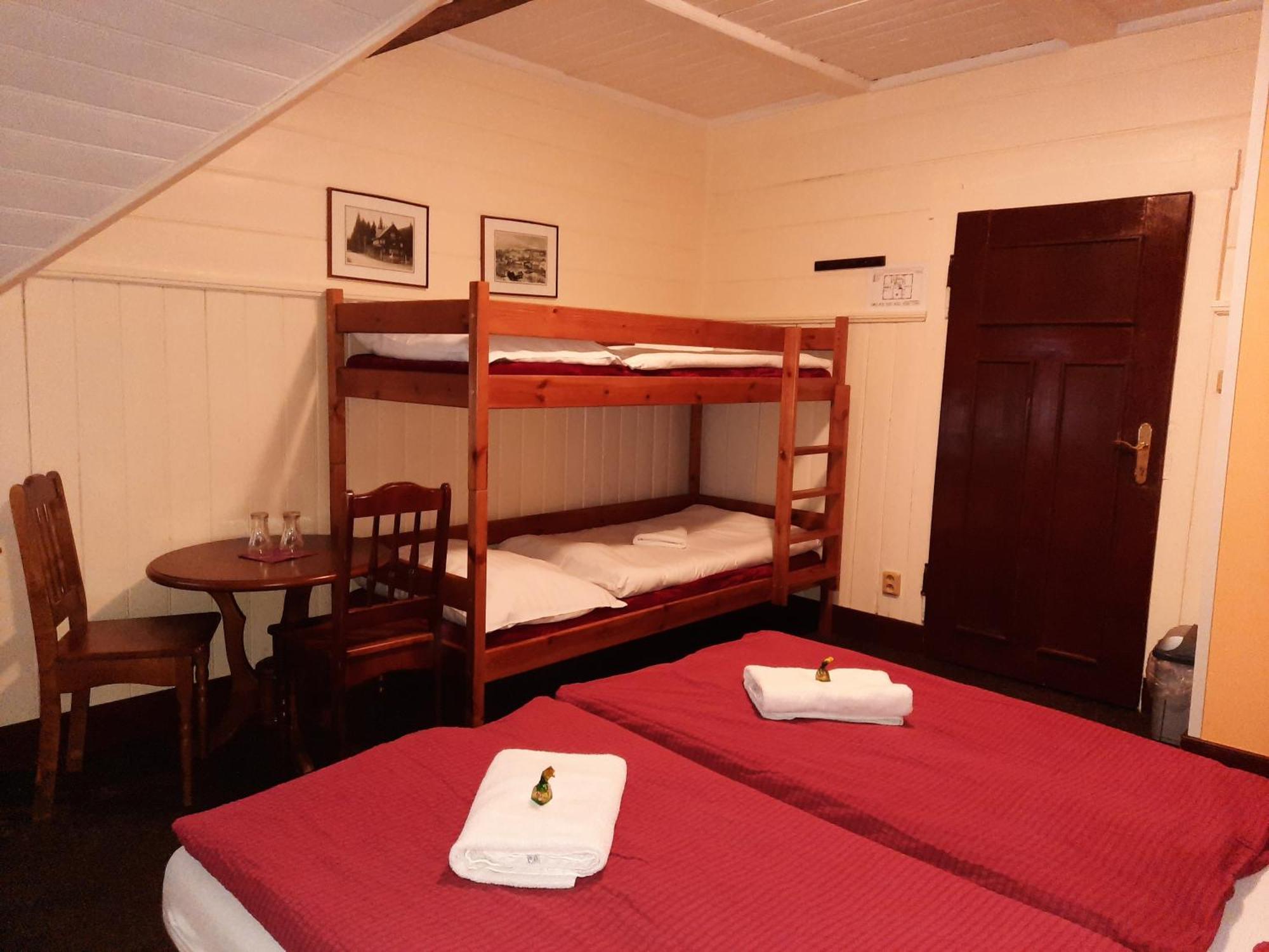 Hotel Diana Spindleruv Mlyn Bagian luar foto