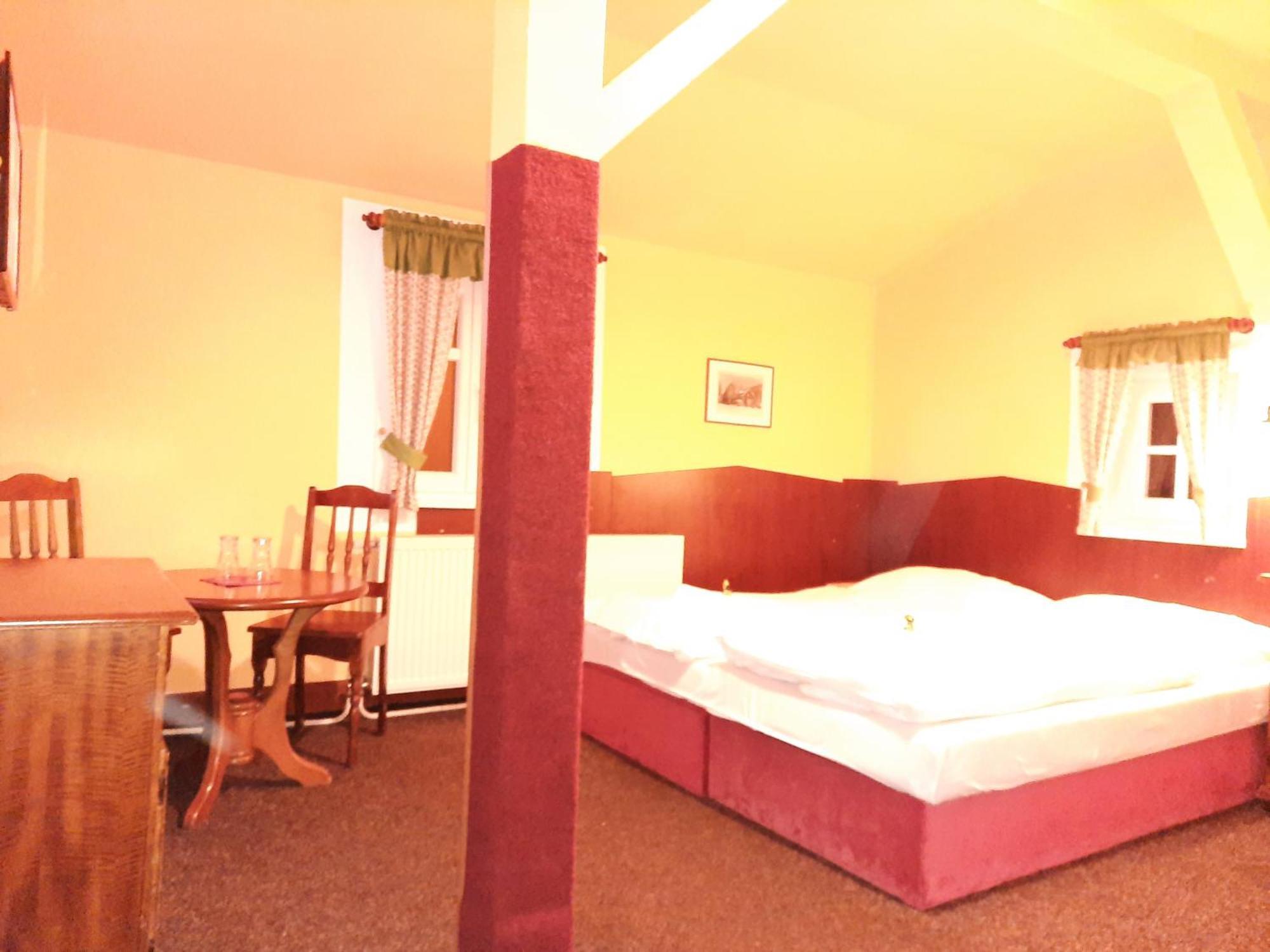 Hotel Diana Spindleruv Mlyn Bagian luar foto