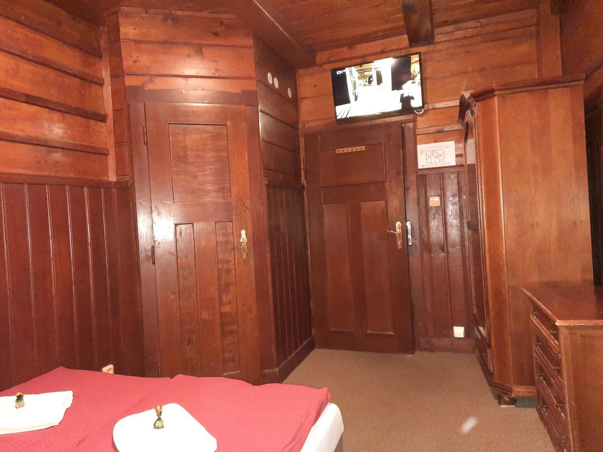 Hotel Diana Spindleruv Mlyn Bagian luar foto