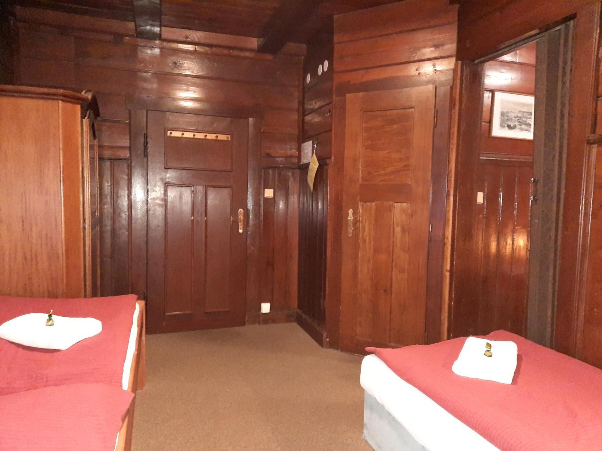 Hotel Diana Spindleruv Mlyn Bagian luar foto