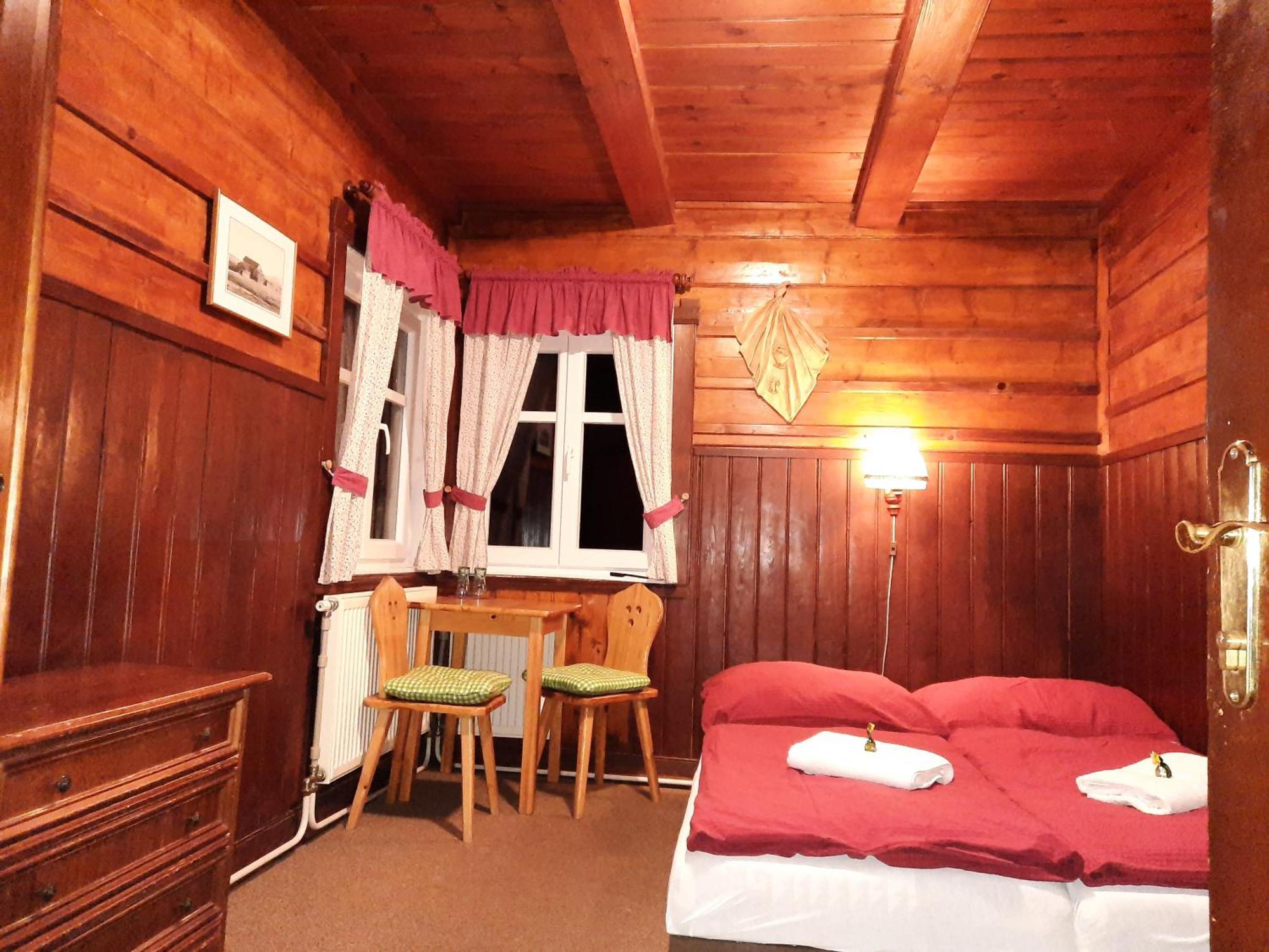 Hotel Diana Spindleruv Mlyn Bagian luar foto