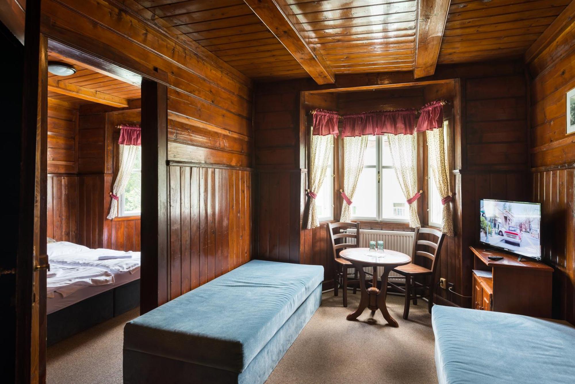 Hotel Diana Spindleruv Mlyn Bagian luar foto