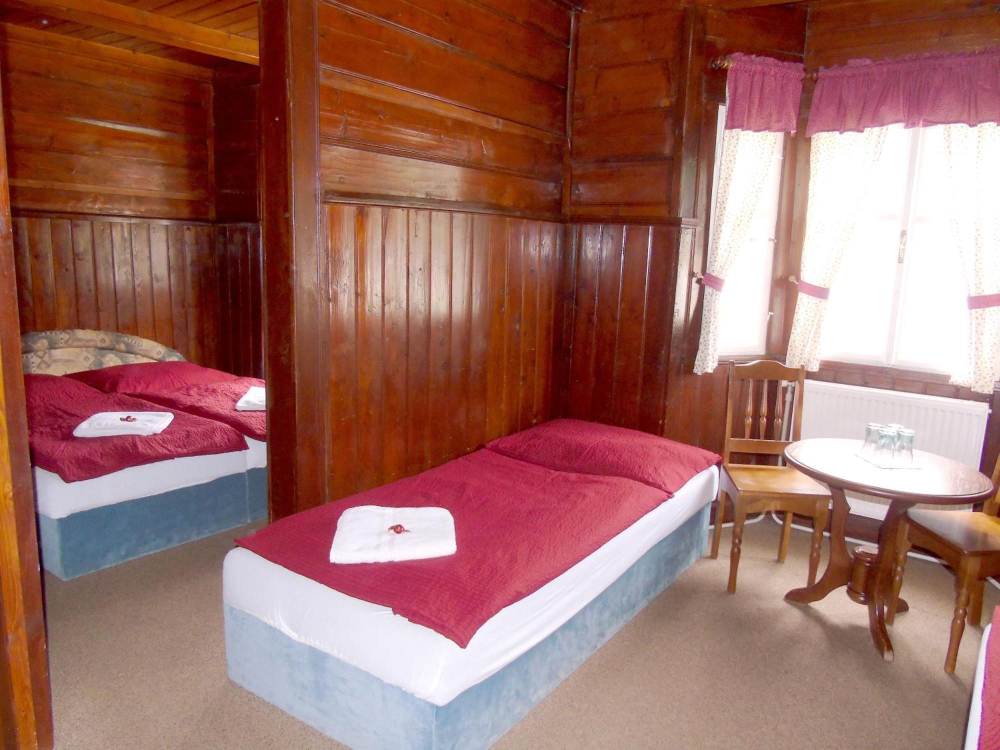 Hotel Diana Spindleruv Mlyn Bagian luar foto