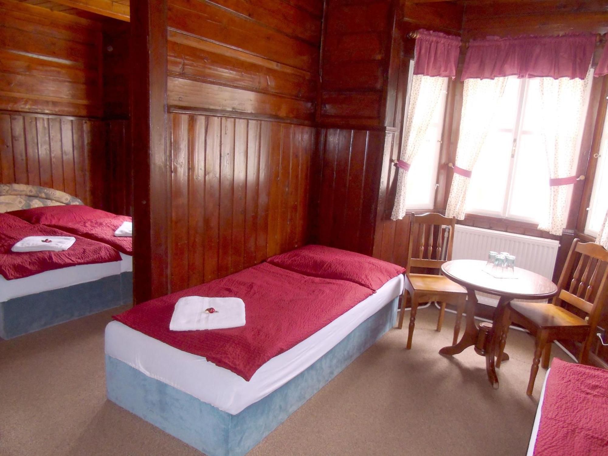 Hotel Diana Spindleruv Mlyn Bagian luar foto